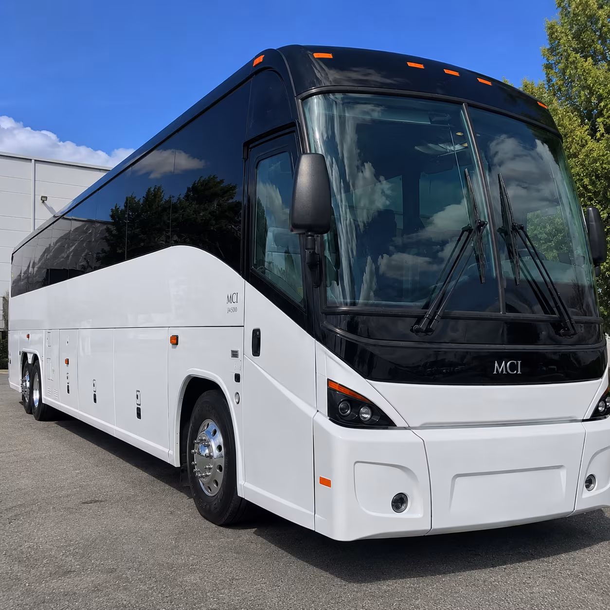 charter bus rentals to arkansas wine trail tasting rooms