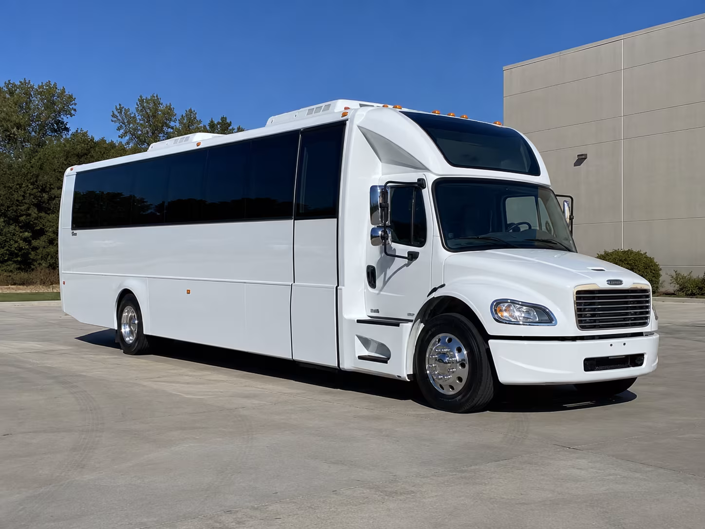 springdale 28 passenger party bus
